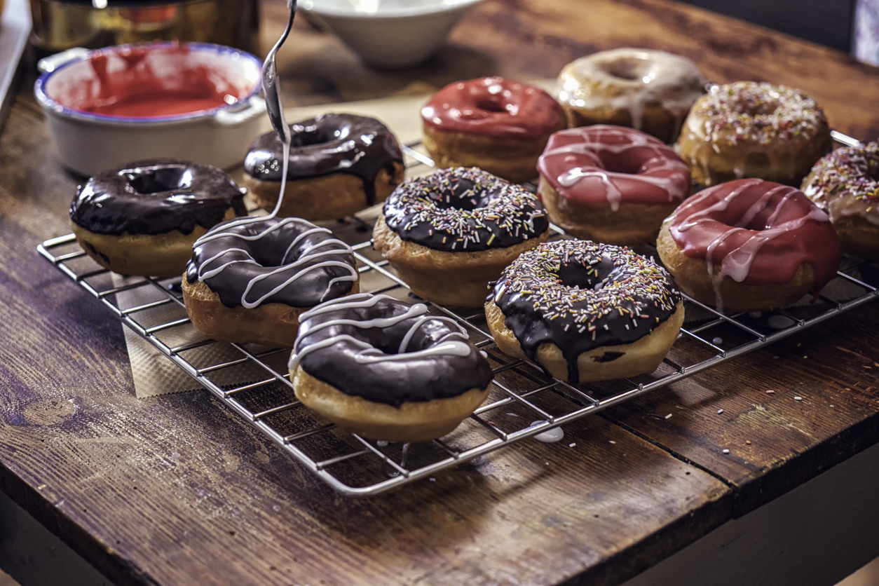 dozen donuts | donut shops near Highlands Ranch